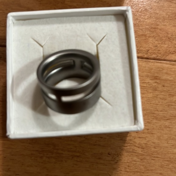 Swarovski Atelier Victor & Rolf frozen grey ring - Picture 3 of 6